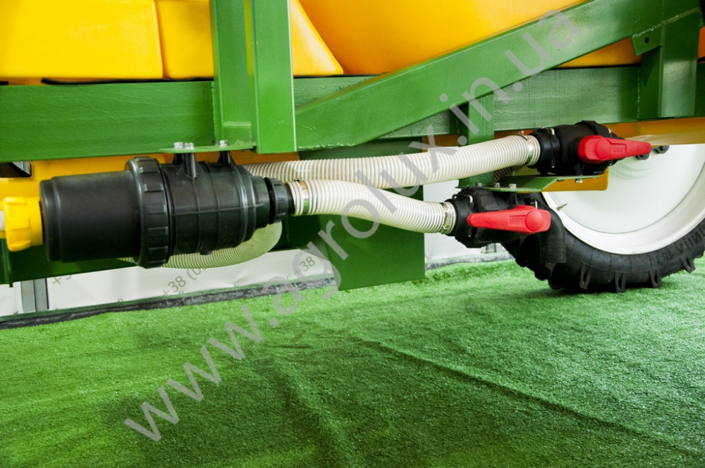 Оприскувач причіпний Вектор-3000 зі штангою 21 м., 3х форсунка Оприскувач причіпний Вектор-3000 зі штангою 21 м., 3х форсунка