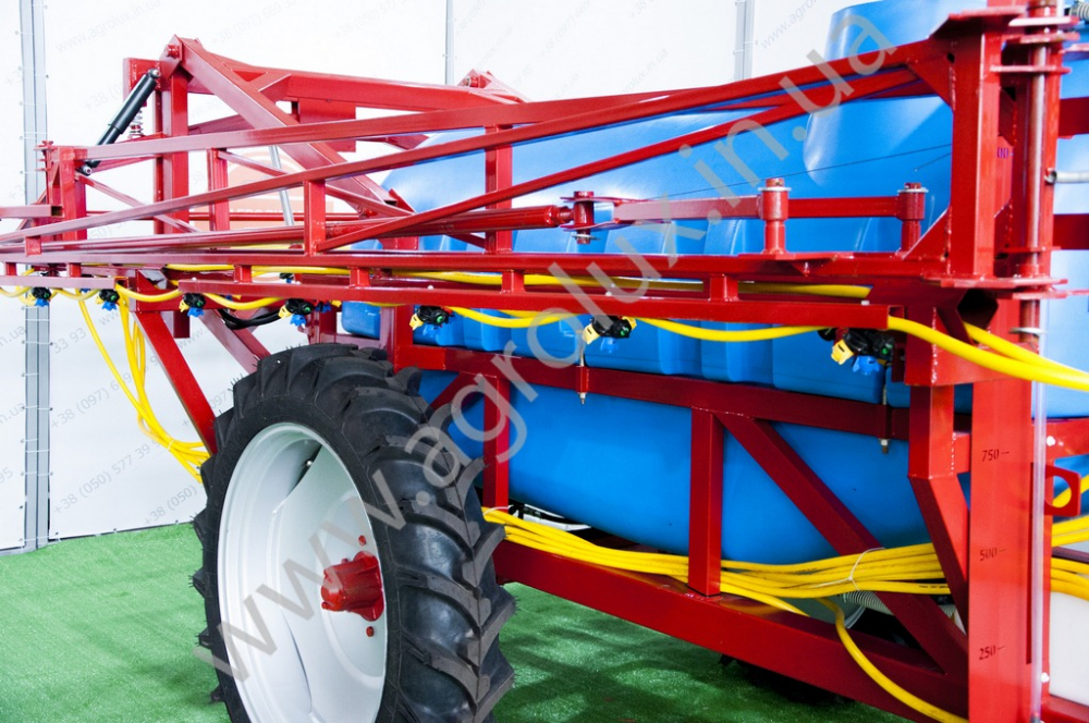 Оприскувач причіпний Polmark-2000 зі штангою 18 м., гідравлічна штанга Оприскувач причіпний Polmark-2000 зі штангою 18 м., гідравлічна штанга