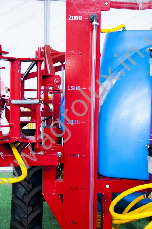 Оприскувач причіпний Polmark-2000 зі штангою 18 м., гідравлічна штанга Оприскувач причіпний Polmark-2000 зі штангою 18 м., гідравлічна штанга