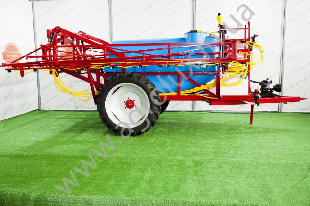 Оприскувач причіпний Polmark-2000 зі штангою 18 м., гідравлічна штанга Оприскувач причіпний Polmark-2000 зі штангою 18 м., гідравлічна штанга