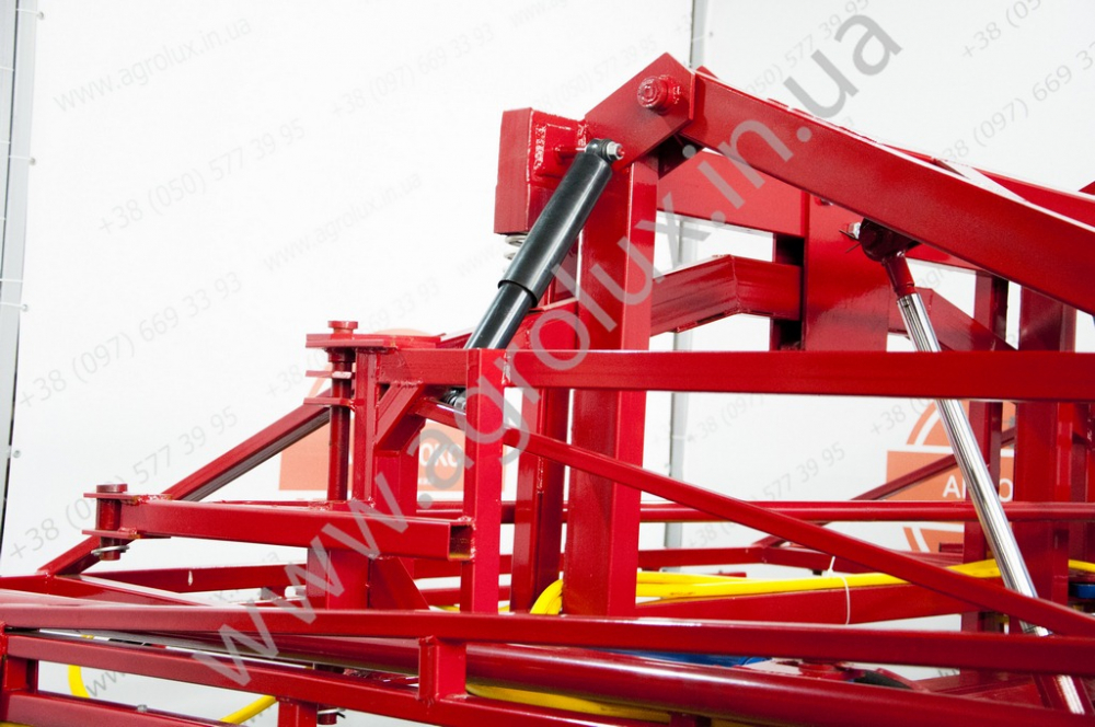 Оприскувач причіпний Polmark-2000 зі штангою 18 м., гідравлічна штанга Оприскувач причіпний Polmark-2000 зі штангою 18 м., гідравлічна штанга