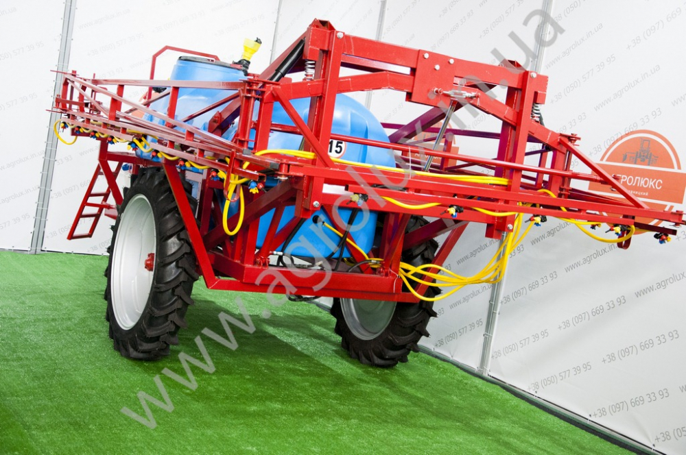 Оприскувач причіпний Polmark-2000 зі штангою 18 м., гідравлічна штанга Оприскувач причіпний Polmark-2000 зі штангою 18 м., гідравлічна штанга