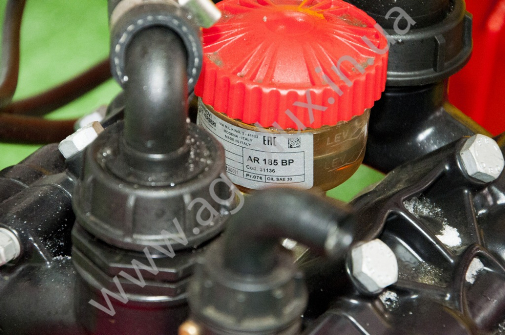 Оприскувач причіпний Оп 3000 зі штангою 22 м., 3х форсунка Міксер QUADRA 35, POLMAC Оприскувач причіпний Оп 3000 зі штангою 22 м., 3х форсунка Міксер QUADRA 35, POLMAC