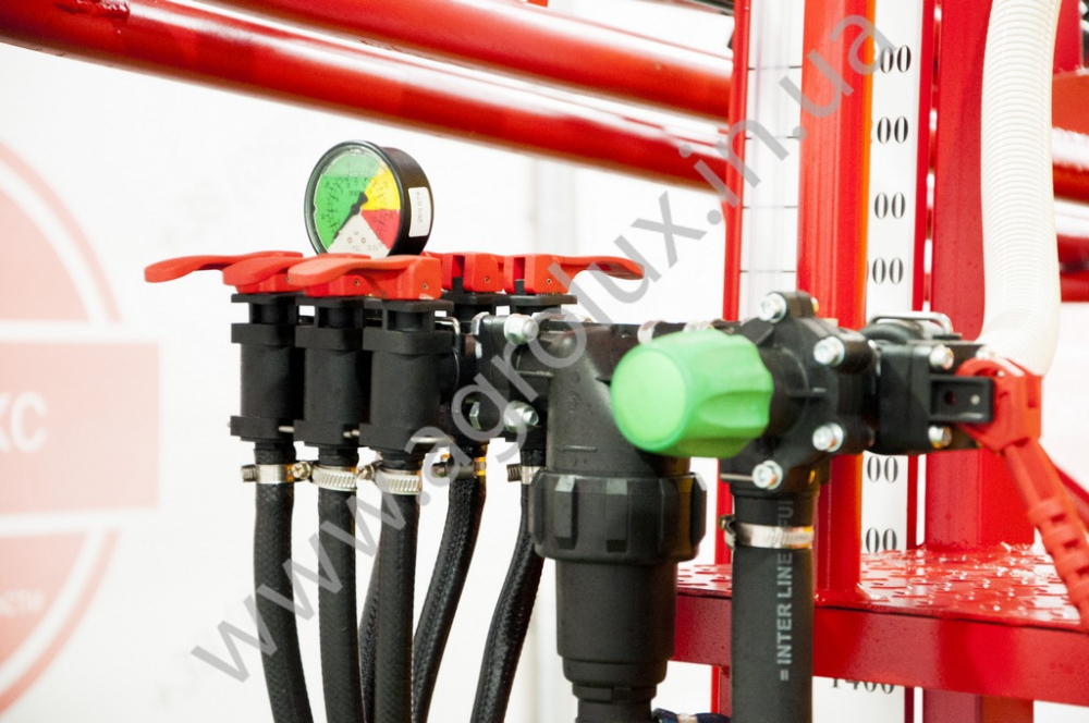 Оприскувач причіпний Оп 3000 зі штангою 22 м., 3х форсунка Міксер QUADRA 35, POLMAC Оприскувач причіпний Оп 3000 зі штангою 22 м., 3х форсунка Міксер QUADRA 35, POLMAC