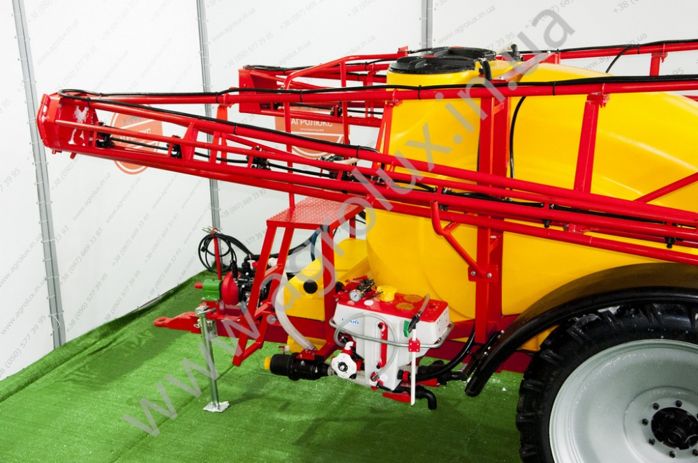 Оприскувач причіпний Оп 3000 зі штангою 22 м., 3х форсунка Міксер QUADRA 35, POLMAC Оприскувач причіпний Оп 3000 зі штангою 22 м., 3х форсунка Міксер QUADRA 35, POLMAC