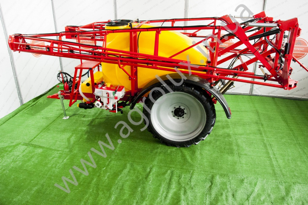 Оприскувач причіпний Оп 3000 зі штангою 22 м., 3х форсунка Міксер QUADRA 35, POLMAC Оприскувач причіпний Оп 3000 зі штангою 22 м., 3х форсунка Міксер QUADRA 35, POLMAC