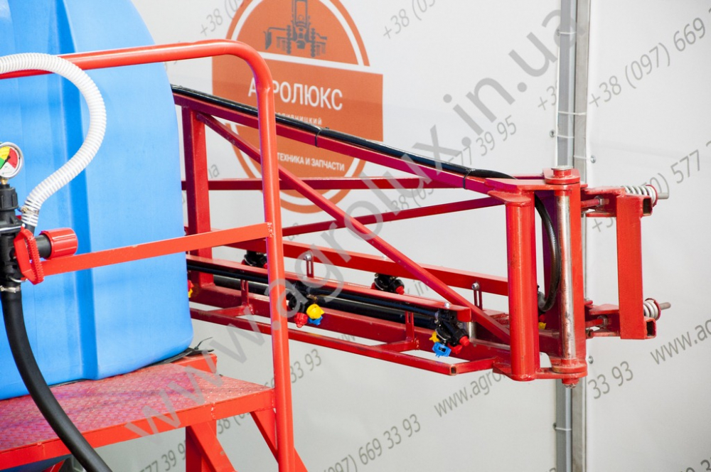 Оприскувач причіпний Polmark-2500 зі штангою 18 м. (Механічна, підйом гідравліка) Оприскувач причіпний Polmark-2500 зі штангою 18 м. (Механічна, підйом гідравліка)