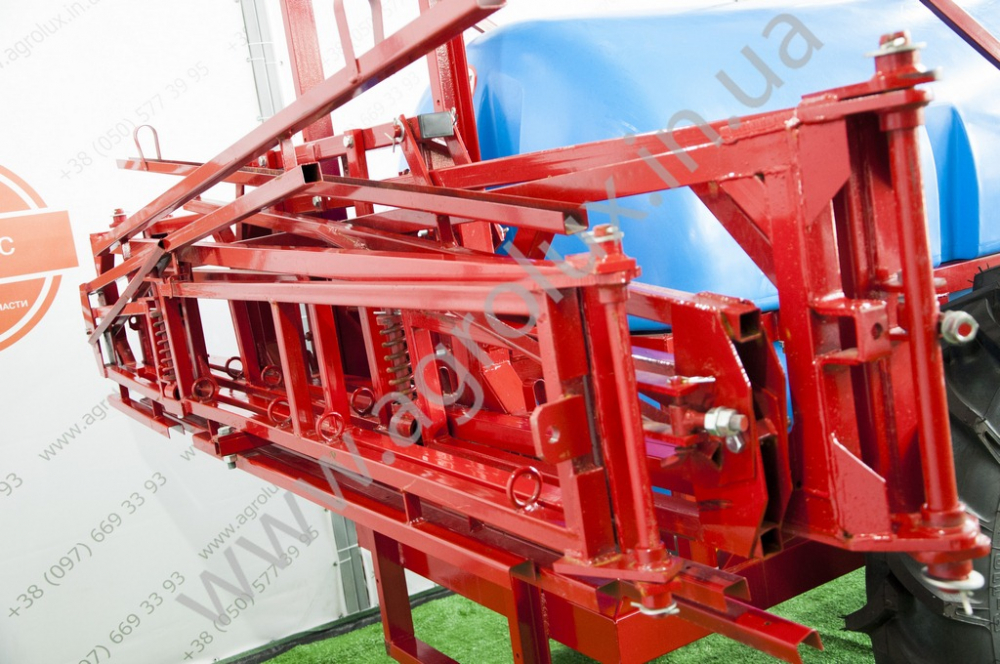 Оприскувач причіпний Polmark-2000 зі штангою 18 м. Оприскувач причіпний Polmark-2000 зі штангою 18 м.