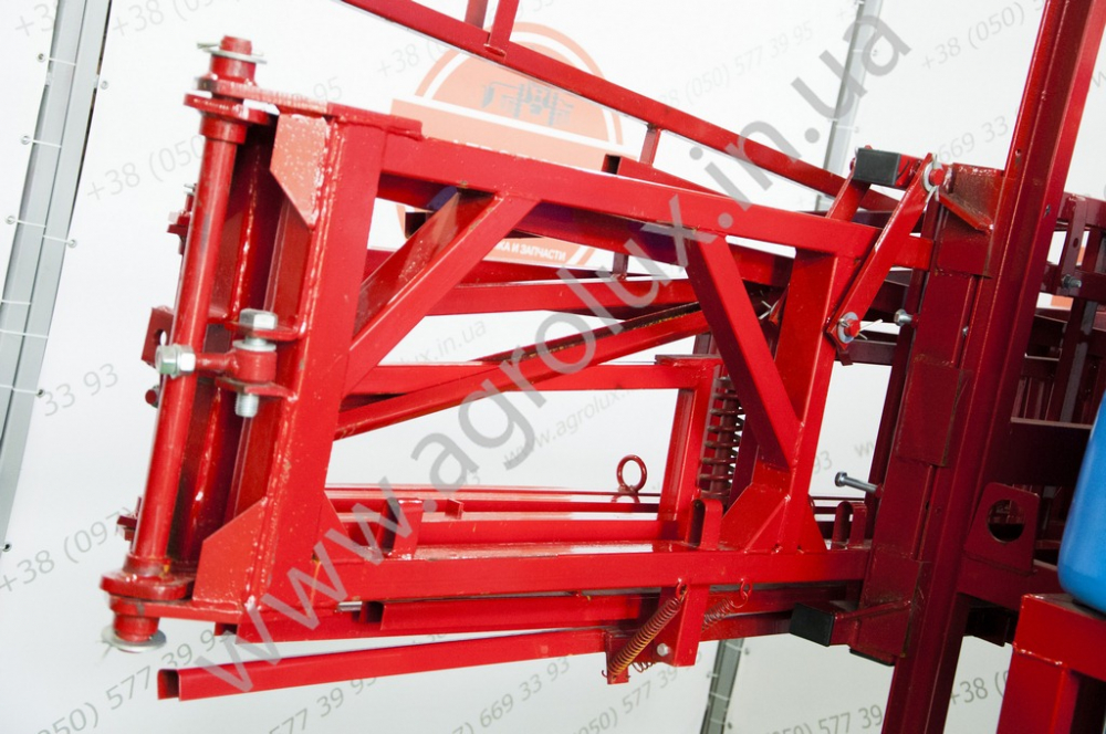 Оприскувач причіпний Polmark-2000 зі штангою 18 м. Оприскувач причіпний Polmark-2000 зі штангою 18 м.