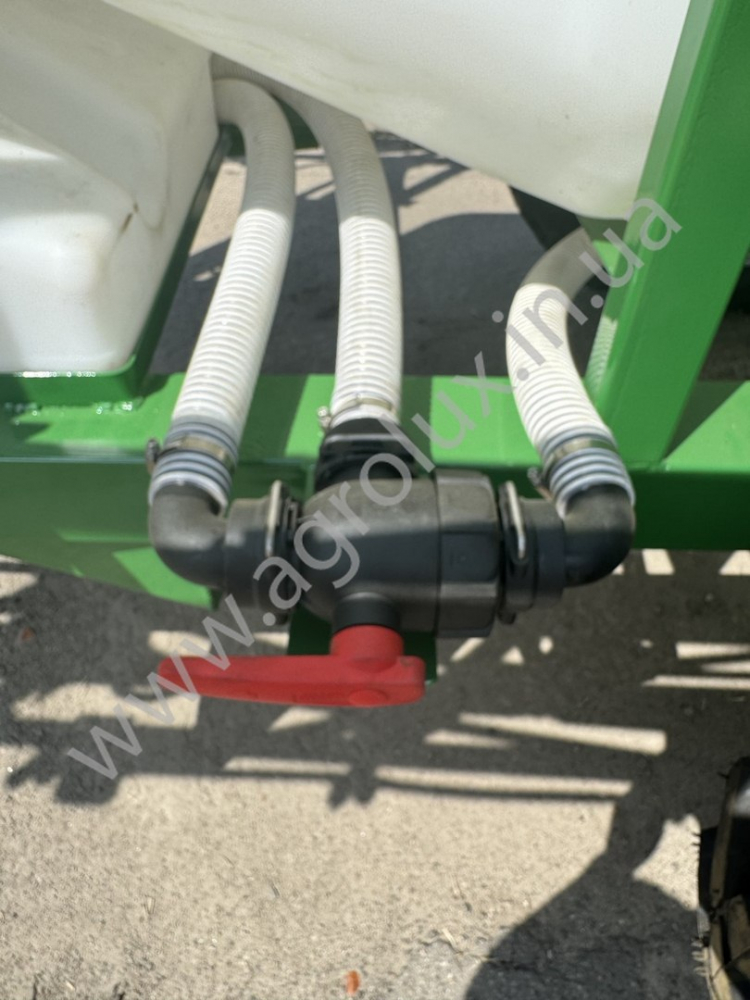 Оприскувач причіпний Polmark-2000 зі штангою 21 м., гідравлічна штанга Оприскувач причіпний Polmark-2000 зі штангою 21 м., гідравлічна штанга