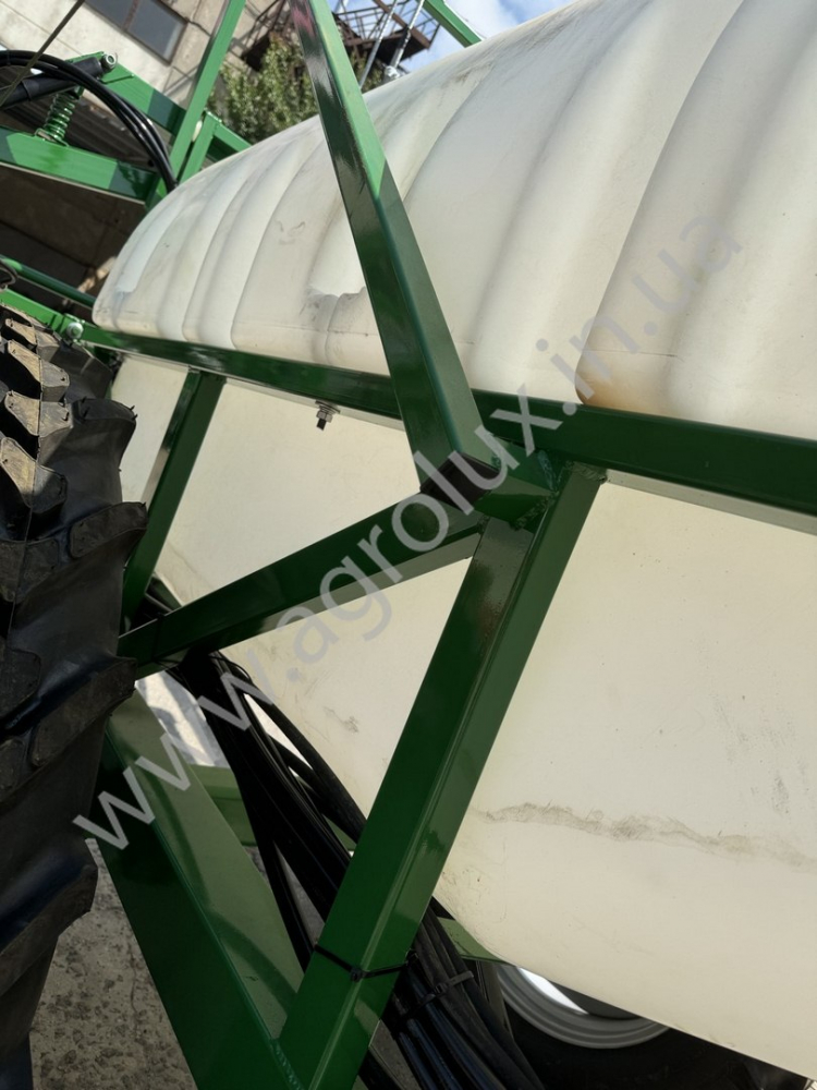 Оприскувач причіпний Polmark-2000 зі штангою 21 м., гідравлічна штанга Оприскувач причіпний Polmark-2000 зі штангою 21 м., гідравлічна штанга