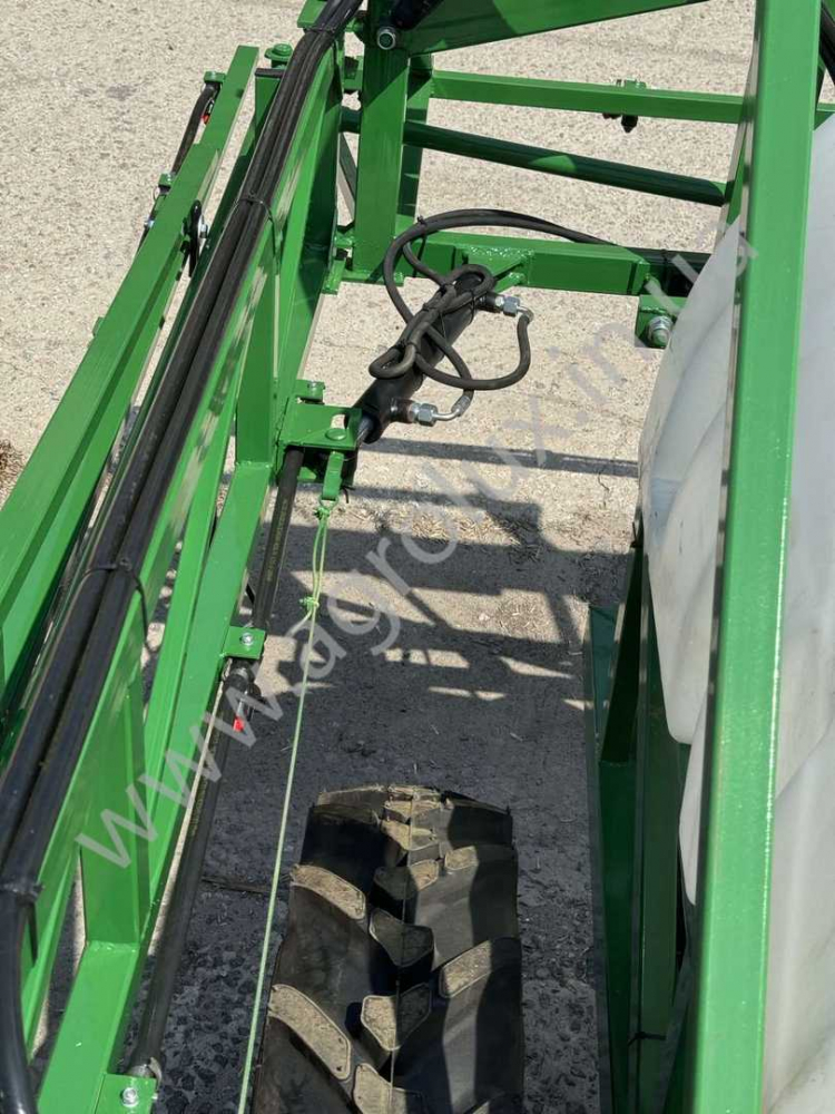 Оприскувач причіпний Polmark-2000 зі штангою 21 м., гідравлічна штанга Оприскувач причіпний Polmark-2000 зі штангою 21 м., гідравлічна штанга