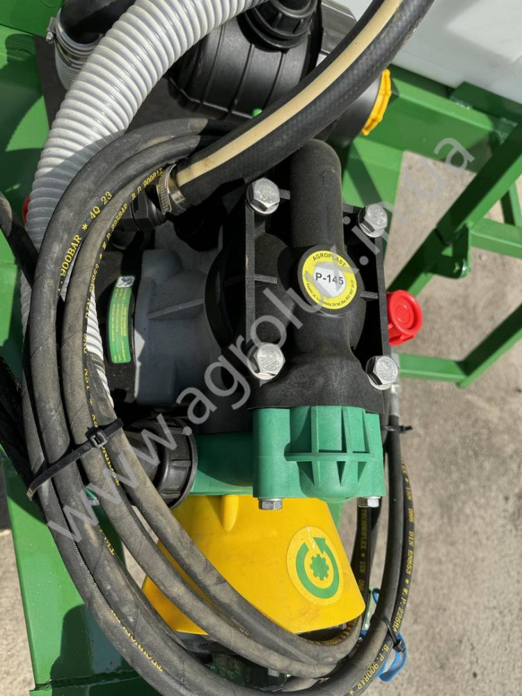 Оприскувач причіпний Polmark-2000 зі штангою 21 м., гідравлічна штанга Оприскувач причіпний Polmark-2000 зі штангою 21 м., гідравлічна штанга