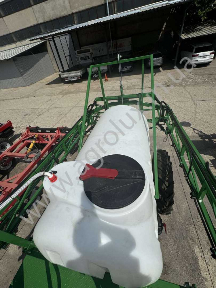 Оприскувач причіпний Polmark-2000 зі штангою 21 м., гідравлічна штанга Оприскувач причіпний Polmark-2000 зі штангою 21 м., гідравлічна штанга