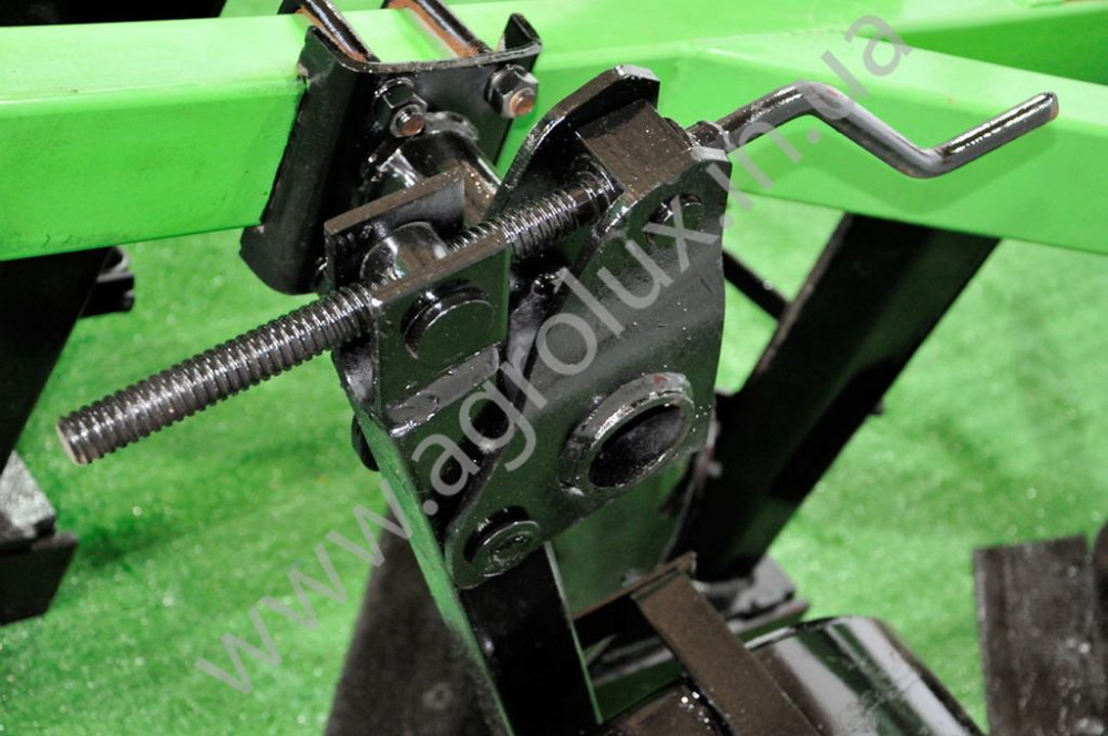 ���� ������� 3� ��������� (3�30��.) �� ������ ����� 