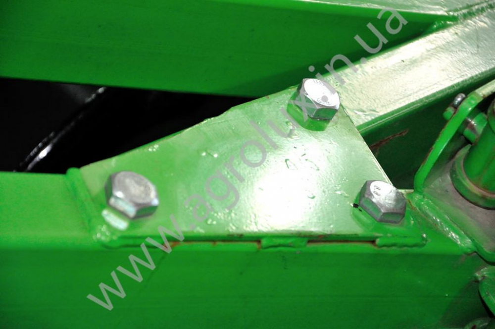 ���� ������� 3� ��������� (3�30��.) �� ������ ����� 