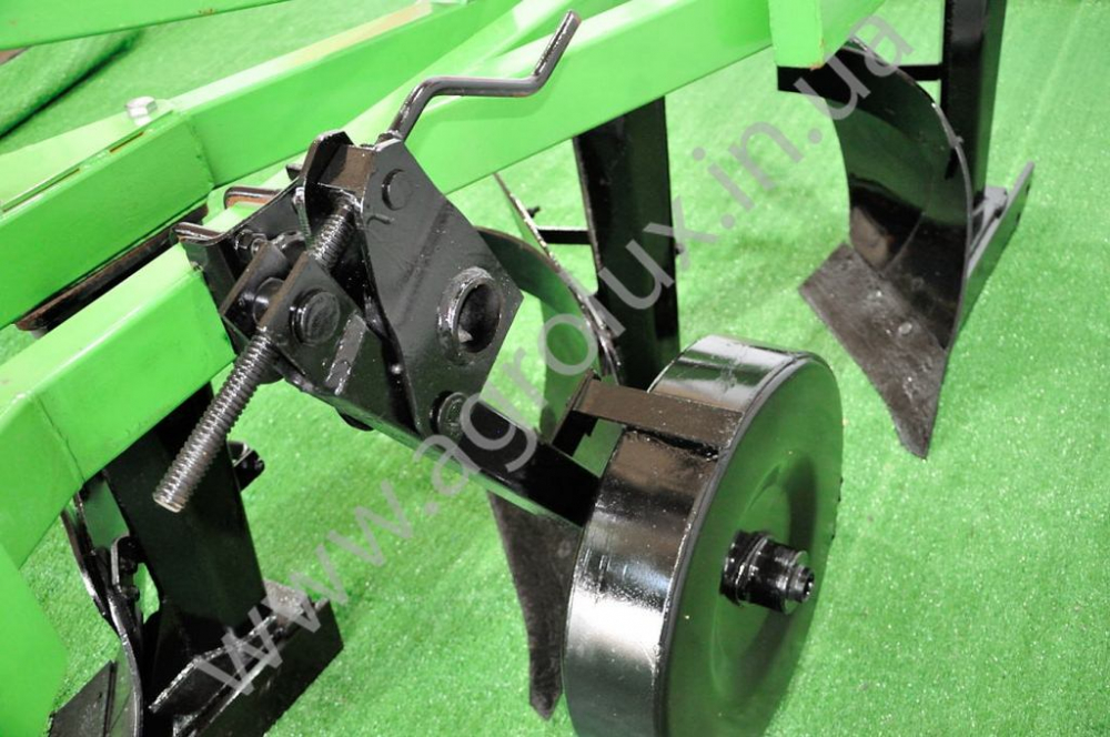 ���� ������� 3� ��������� (3�30��.) �� ������ ����� 