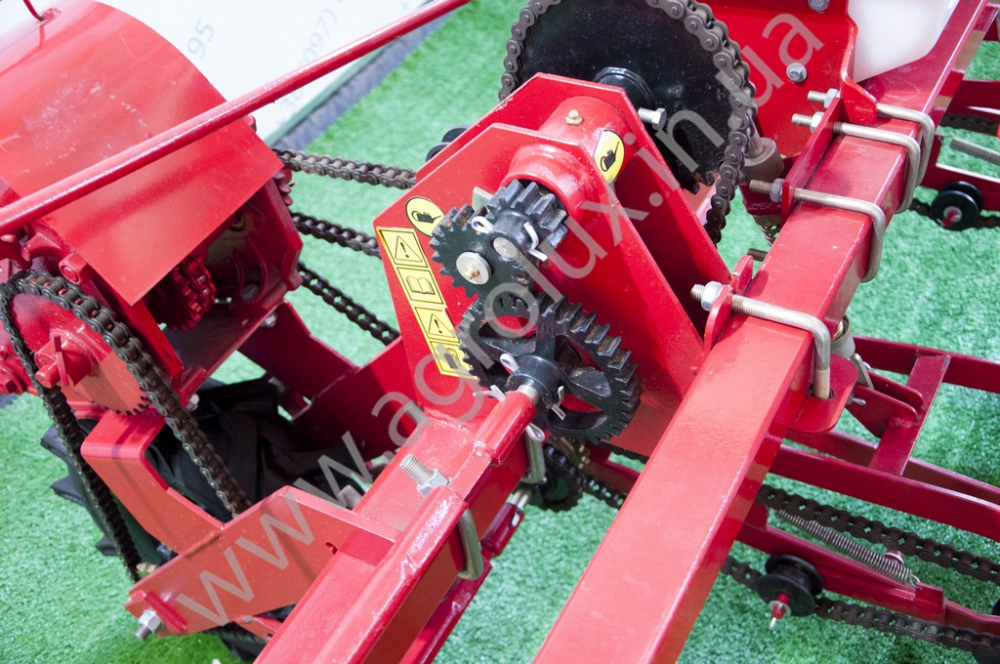 Сівалка точного висіву Веста 8 (УПС-8) модернізована, Укр. банка пластик Сівалка точного висіву Веста 8 (УПС-8) модернізована, Укр. банка пластик