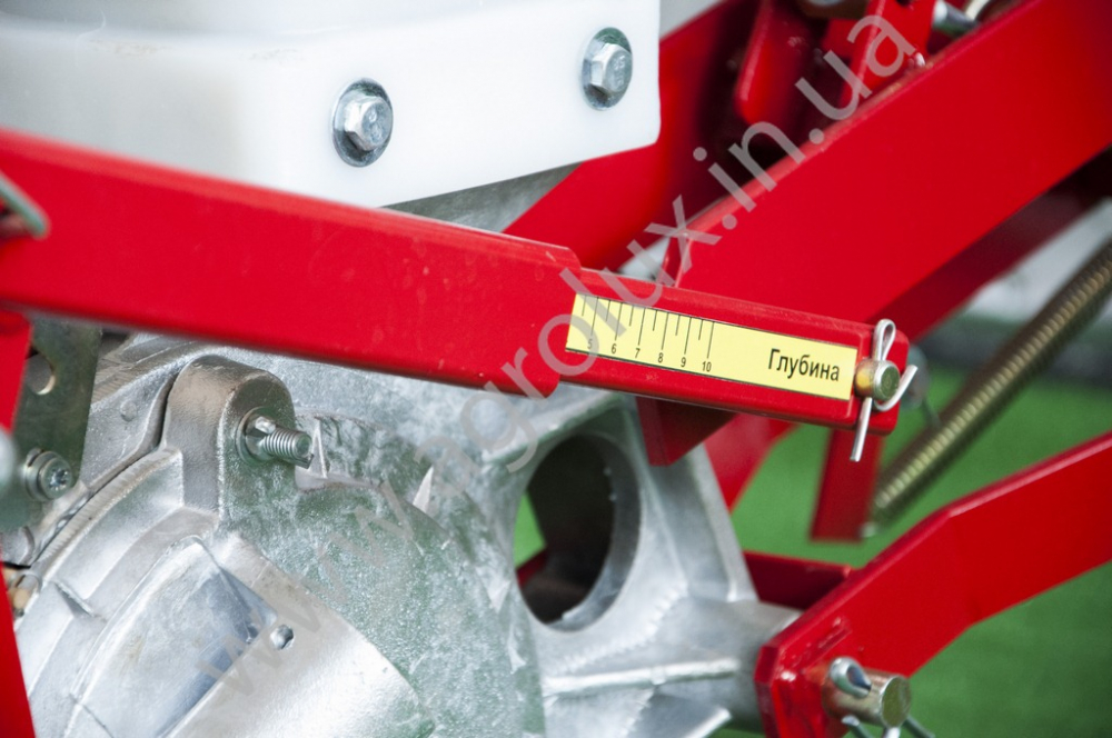 Сівалка пневматична точного висіву УПС-8-03, 16 Сівалка пневматична точного висіву УПС-8-03, 16