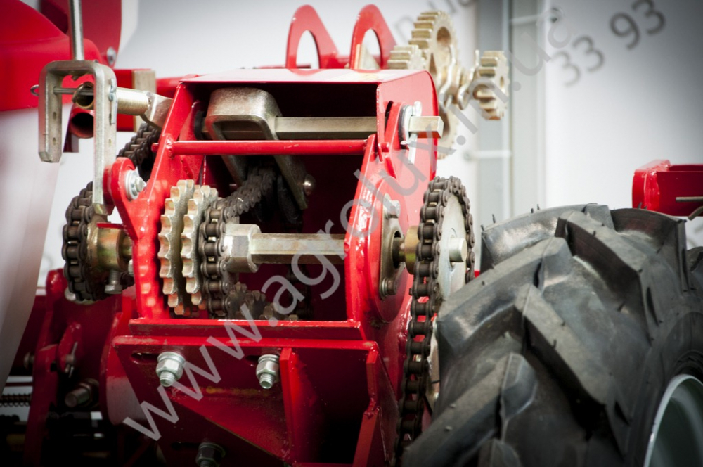 Сівалка пневматична точного висіву Веста УПС-8-02, 16 Сівалка пневматична точного висіву Веста УПС-8-02, 16