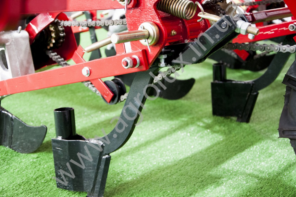 Сівалка пневматична точного висіву УПС-6-01, окремий сошник добрив Сівалка пневматична точного висіву УПС-6-01, окремий сошник добрив