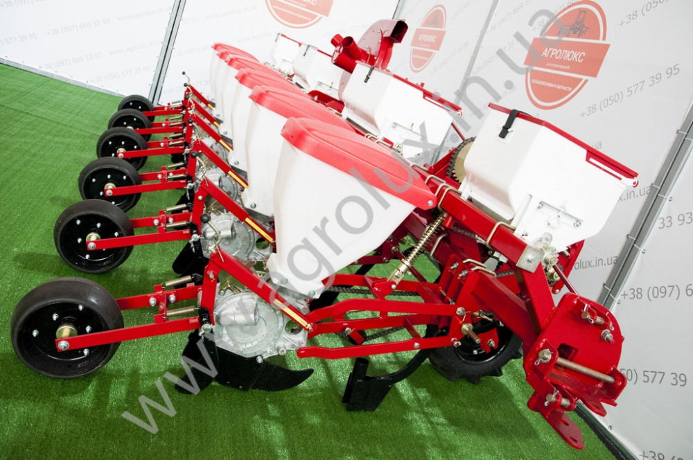 Сівалка пневматична точного висіву УПС-6-01, окремий сошник добрив Сівалка пневматична точного висіву УПС-6-01, окремий сошник добрив