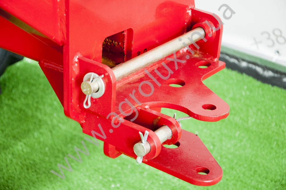 Сівалка пневматична точного висіву УПС-6-01, окремий сошник добрив Сівалка пневматична точного висіву УПС-6-01, окремий сошник добрив