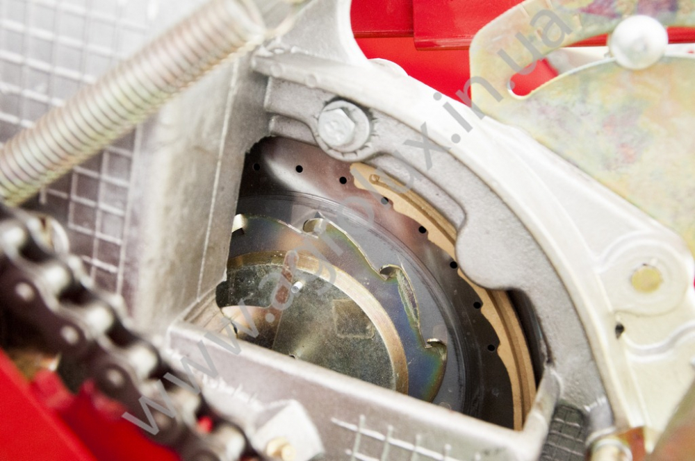 Сівалка пневматична точного висіву УПС-6-01, окремий сошник добрив Сівалка пневматична точного висіву УПС-6-01, окремий сошник добрив