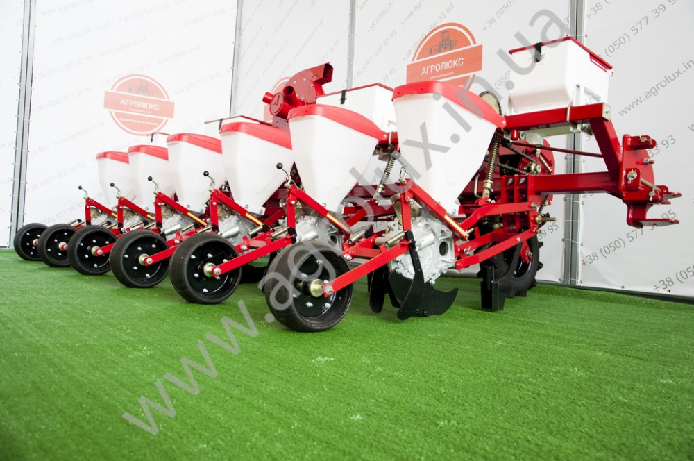 Сівалка пневматична точного висіву УПС-6-01, окремий сошник добрив Сівалка пневматична точного висіву УПС-6-01, окремий сошник добрив