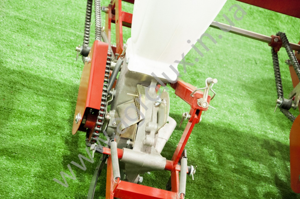 Сівалка гібрид точного висіву СУ-8 модернізована Сівалка гібрид точного висіву СУ-8 модернізована