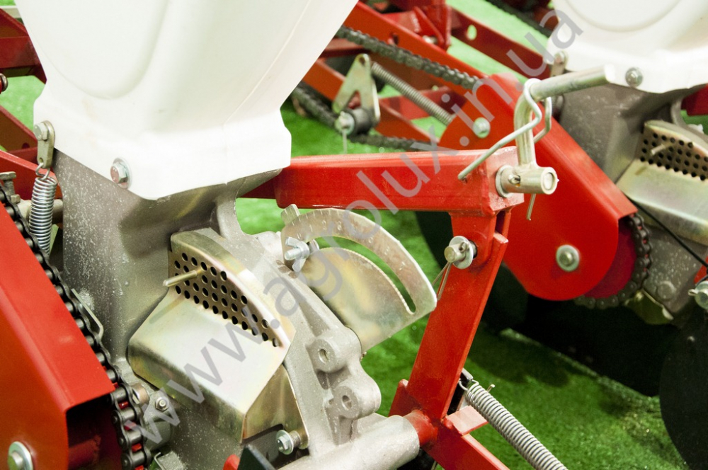 Сівалка гібрид точного висіву СУ-8 модернізована Сівалка гібрид точного висіву СУ-8 модернізована