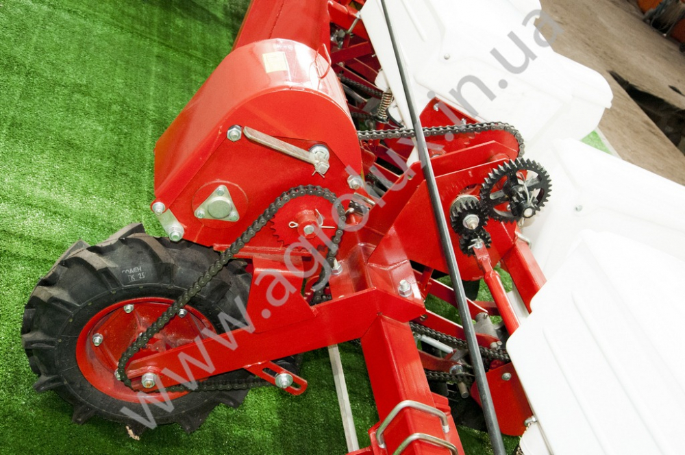 Сівалка гібрид точного висіву СУ-8 модернізована Сівалка гібрид точного висіву СУ-8 модернізована