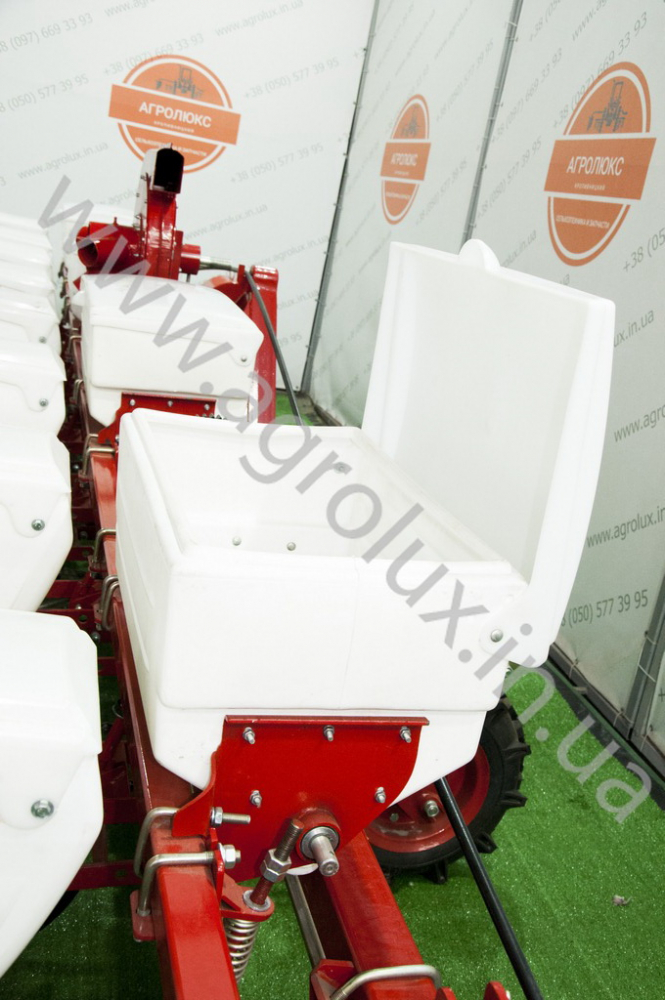 Сівалка гібрид точного висіву СУ-8 модернізована Сівалка гібрид точного висіву СУ-8 модернізована