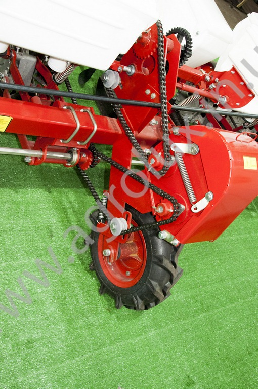 Сівалка гібрид точного висіву СУ-8 модернізована Сівалка гібрид точного висіву СУ-8 модернізована