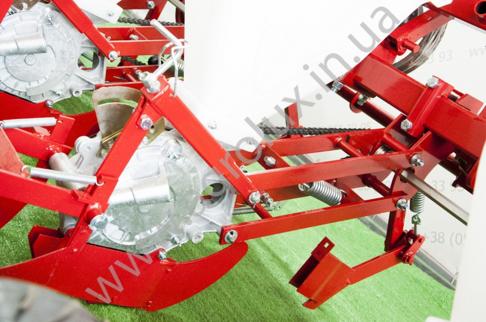 Сівалка пневматична точного висіву УПС-8-03, 16 Сівалка пневматична точного висіву УПС-8-03, 16