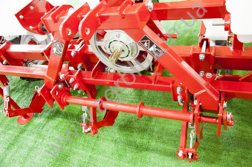 Сівалка пневматична точного висіву УПС-8-03, 16 Сівалка пневматична точного висіву УПС-8-03, 16