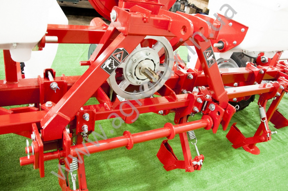 Сівалка пневматична точного висіву УПС-8-03, 16 Сівалка пневматична точного висіву УПС-8-03, 16