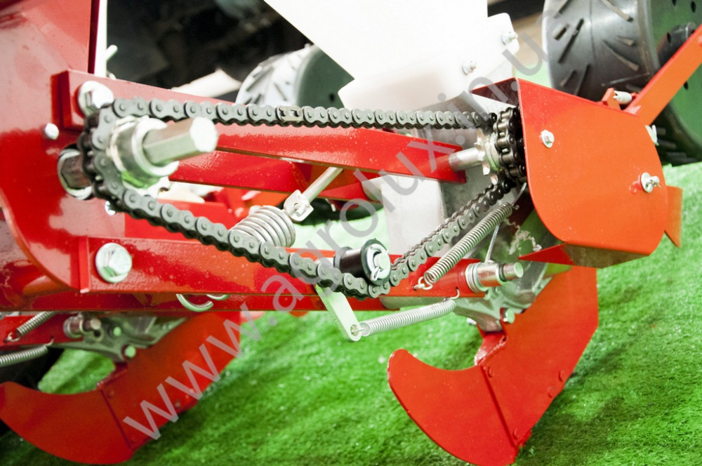 Сівалка пневматична точного висіву УПС-8-03, 16 Сівалка пневматична точного висіву УПС-8-03, 16