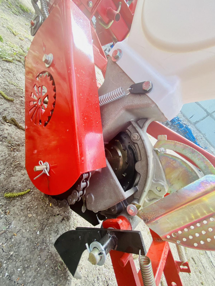 Сівалка точного висіву СУ-4-01 модернізована Сівалка точного висіву СУ-4-01 модернізована