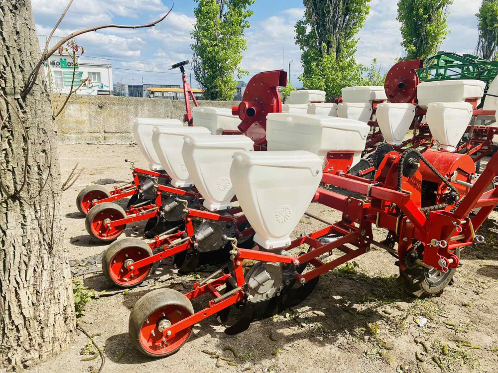 Сівалка точного висіву СУ-4-01 модернізована Сівалка точного висіву СУ-4-01 модернізована