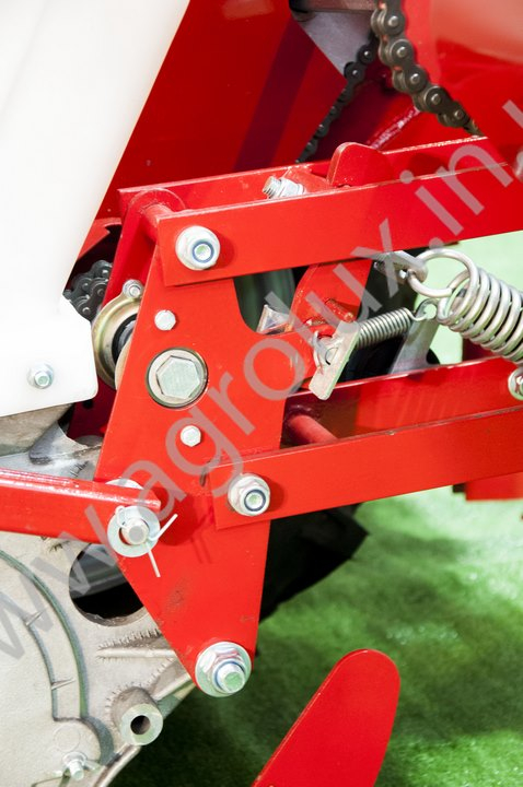 Сівалка пневматична точного висіву Веста УПС-4-04, 16 Сівалка пневматична точного висіву Веста УПС-4-04, 16