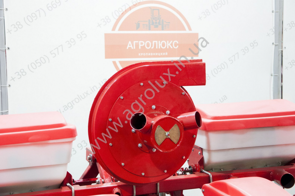 Сівалка пневматична точного висіву Веста УПС-4-04, 16 Сівалка пневматична точного висіву Веста УПС-4-04, 16