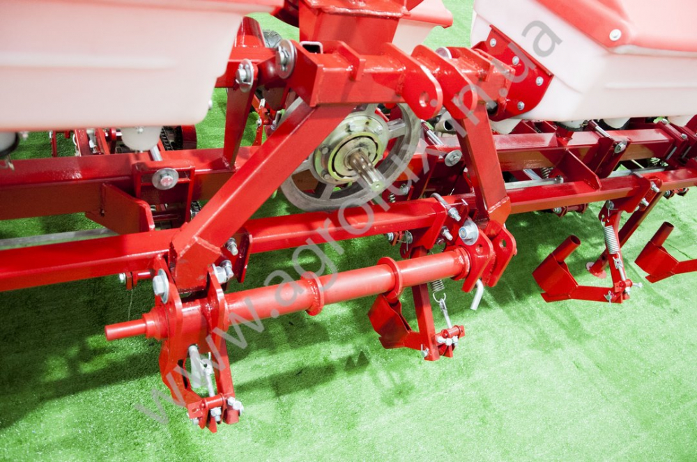 Сівалка пневматична точного висіву Веста УПС-4-04, 16 Сівалка пневматична точного висіву Веста УПС-4-04, 16