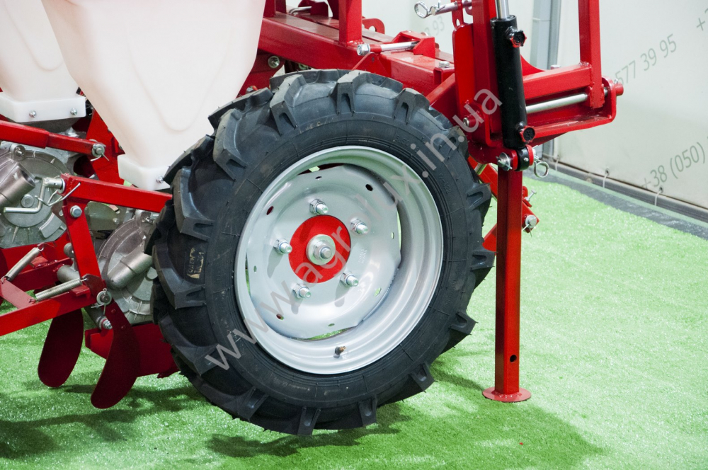 Сівалка пневматична точного висіву Веста УПС-4-04, 16 Сівалка пневматична точного висіву Веста УПС-4-04, 16