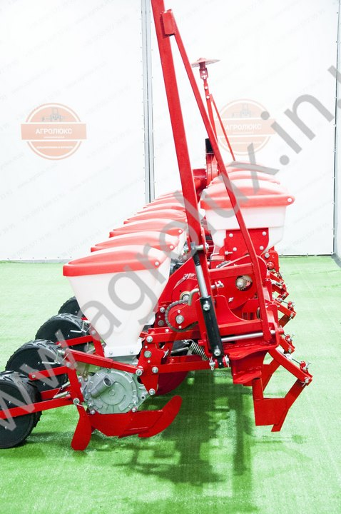 Сівалка Універсальна пневматична точного висіву Веста 8 з Транспортний пристрій Сівалка Універсальна пневматична точного висіву Веста 8 з Транспортний пристрій