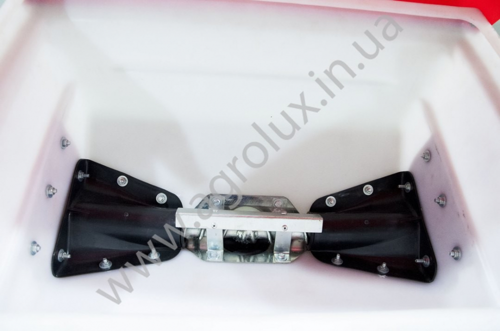 Сівалка точного висіву СПУ-8 (УПС 8) Сівалка точного висіву СПУ-8 (УПС 8)