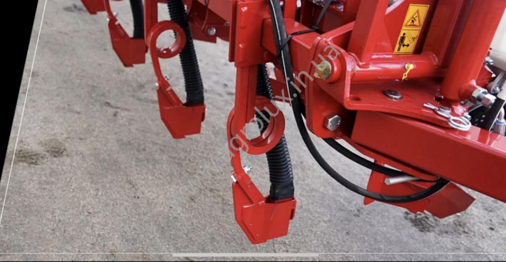 Сівалка (ВЕСТА-8.05) з міжсекційним розміщенням коліс Сівалка (ВЕСТА-8.05) з міжсекційним розміщенням коліс