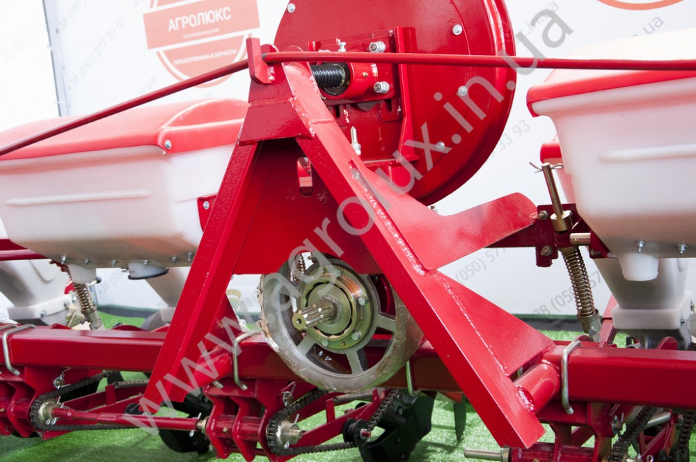 Сівалка точного висіву Веста 8 (УПС-8) модернізована Сівалка точного висіву Веста 8 (УПС-8) модернізована